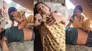 Mallu Couples Romance – Fucking Hard With Moan Leak